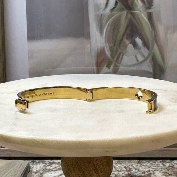 Kate Spade - Hole Punch Black Enameled Hinged Bangle Bracelet - Picture 7 of 9